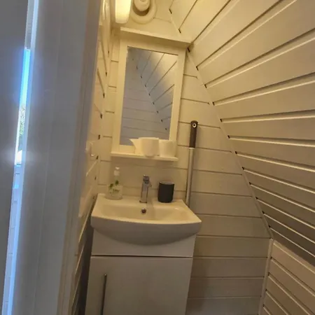 Apartament Cozy Near With Free Privat Prarking